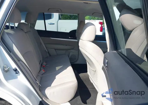 2013 Subaru Outback 2.5I Premium z USA, uszkodzony, nr VIN 4S4BRCCC5D3202483